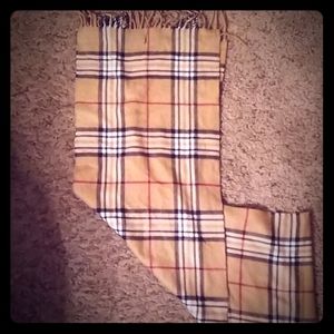 Unisex Burberry scarf